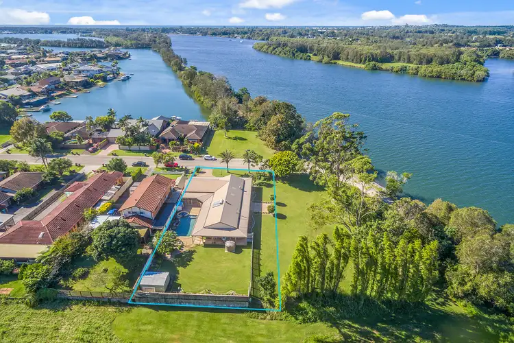 109 Old Ferry Road, Banora Point NSW 2486