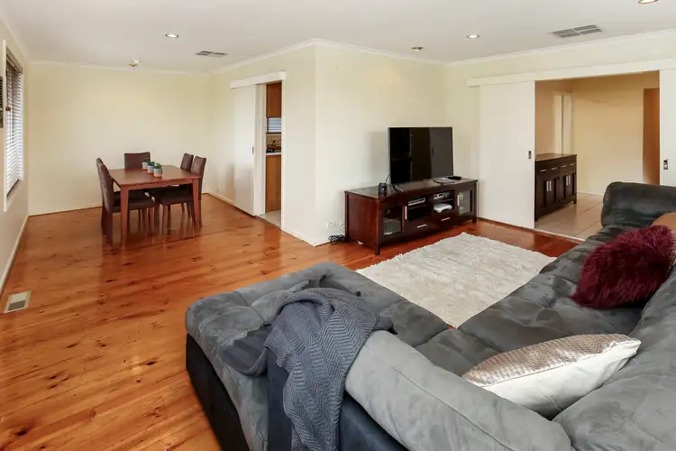Fifth view of Homely house listing, 3 Erica Court, Lalor VIC 3075