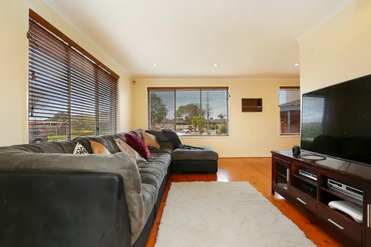 Sixth view of Homely house listing, 3 Erica Court, Lalor VIC 3075