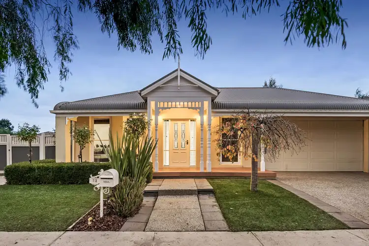 13 Swinburne Close, Craigieburn VIC 3064