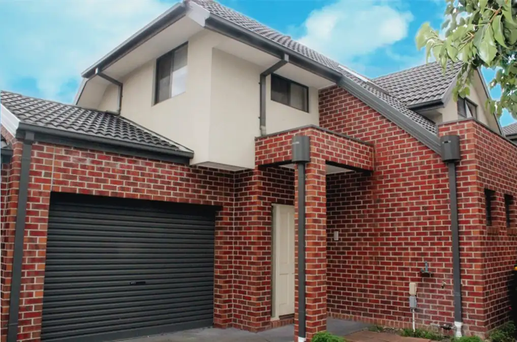Main view of Homely townhouse listing, 2/10 Henry Street, Box Hill VIC 3128