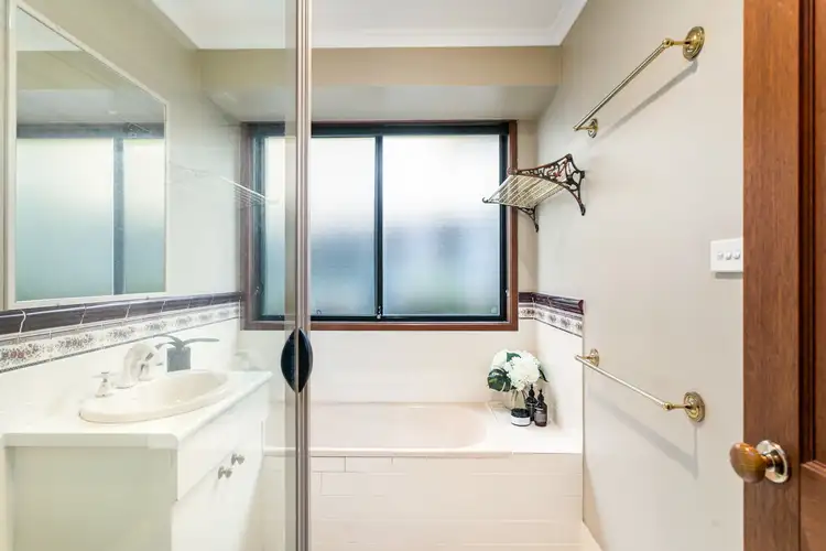 Sixth view of Homely house listing, 10 Dunstable Road, Farmborough Heights NSW 2526