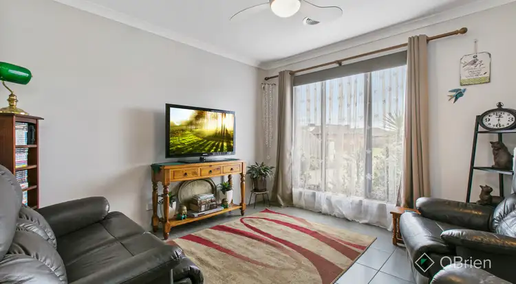 Second view of Homely unit listing, 1/23 Melissa Way, Pakenham VIC 3810