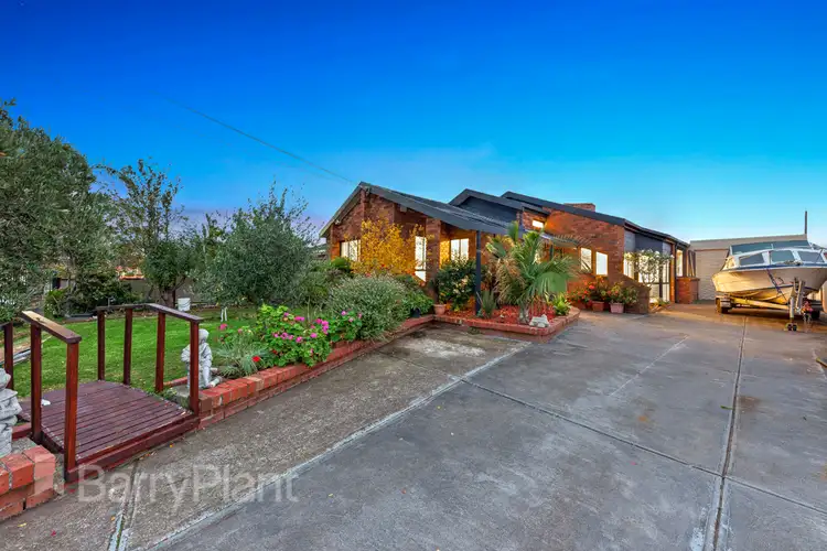 52 Galena Crescent, Kings Park VIC 3021