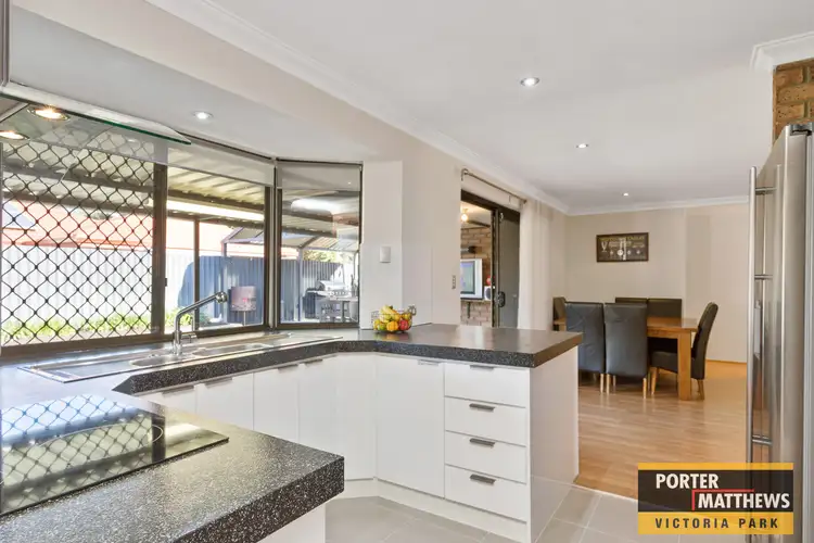Fifth view of Homely house listing, 39 Cullen Court, Camillo WA 6111