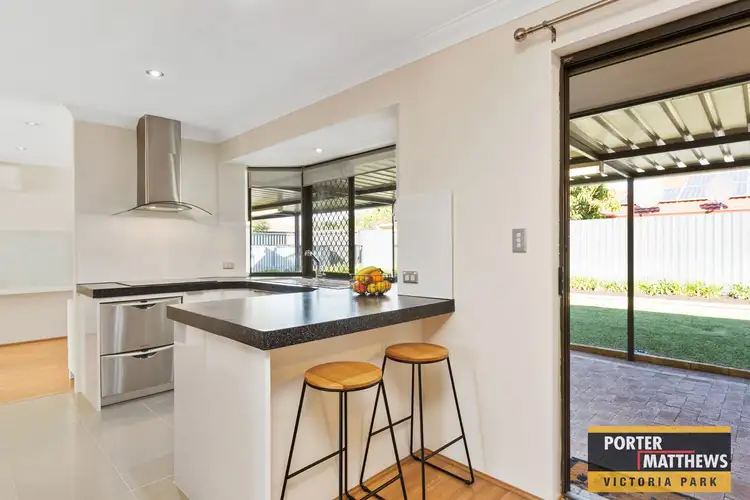 Seventh view of Homely house listing, 39 Cullen Court, Camillo WA 6111