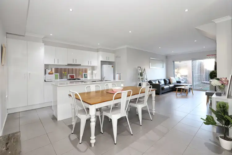 30 Little Windrock Lane, Craigieburn VIC 3064