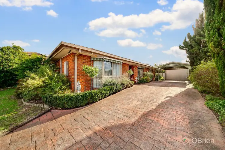 4 Edsall Close, Hampton Park VIC 3976
