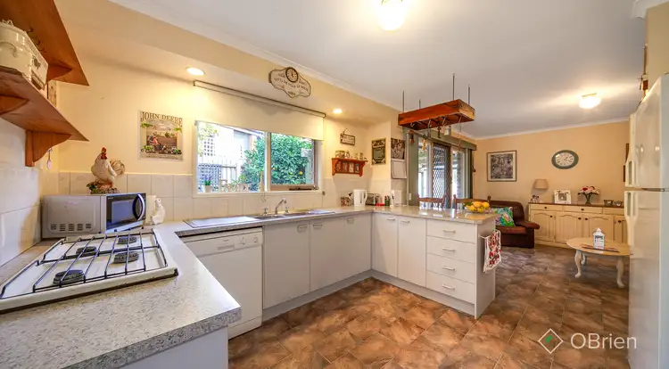 Second view of Homely house listing, 4 Edsall Close, Hampton Park VIC 3976