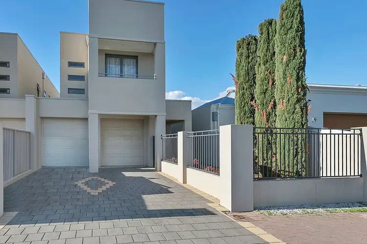 9A Gosse Avenue, Glenelg North SA 5045