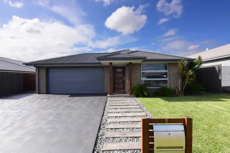 5 Petrel Close, South Nowra NSW 2541