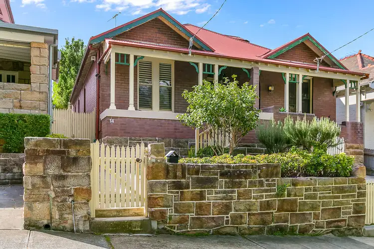 14 Henley Street