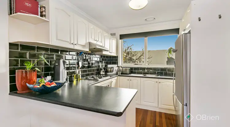 Fifth view of Homely house listing, 4/2 Mereweather Avenue, Frankston VIC 3199