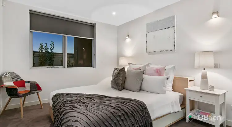 Sixth view of Homely unit listing, 2/25-27 Nepean Highway, Aspendale VIC 3195