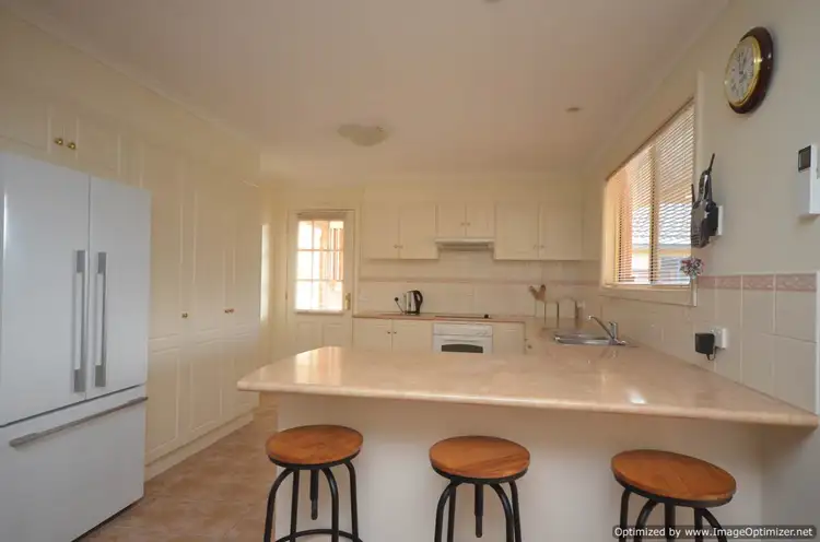 Fifth view of Homely house listing, 15 Canterbury Close, Eastwood VIC 3875