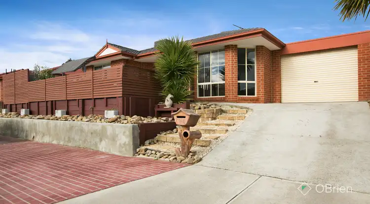 6 Lucy Place, Carrum Downs VIC 3201