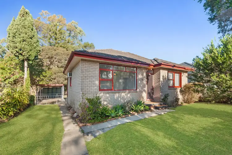 5 Cambridge Road, Dapto NSW 2530