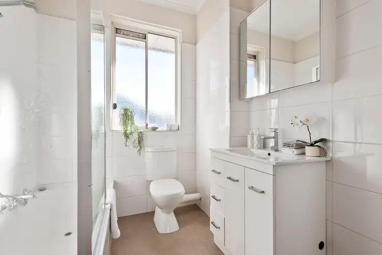 Sixth view of Homely apartment listing, 4/52 Munro Street, Ascot Vale VIC 3032