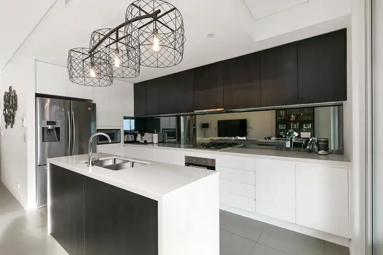 4/66 Mullens Street