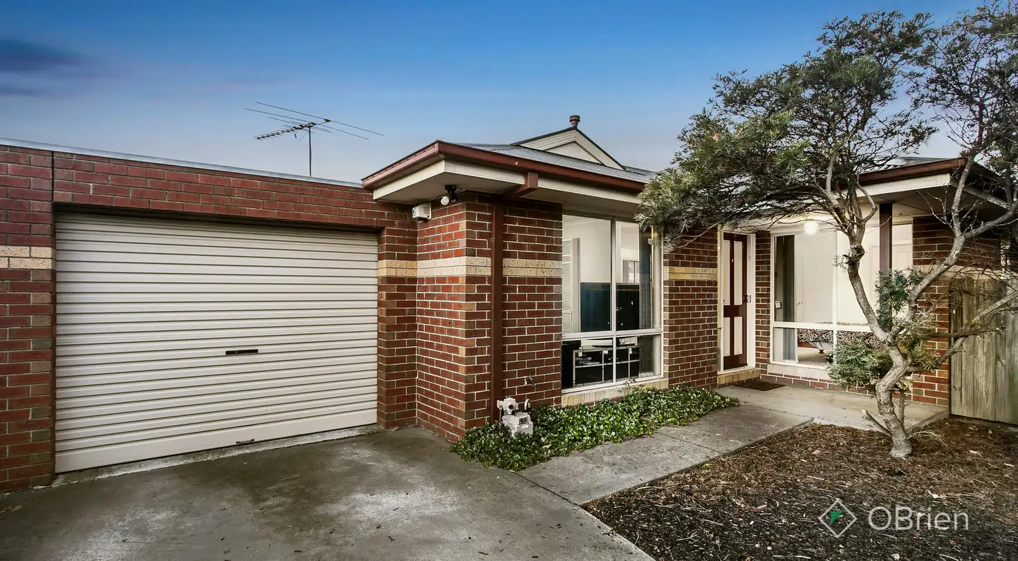 Main view of Homely unit listing, 2/30-32 Garryowen Crescent, Narre Warren VIC 3805