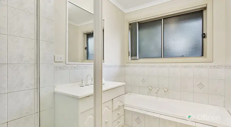 Sixth view of Homely unit listing, 2/30-32 Garryowen Crescent, Narre Warren VIC 3805