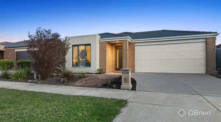 15 Currawong Crescent, Pakenham VIC 3810