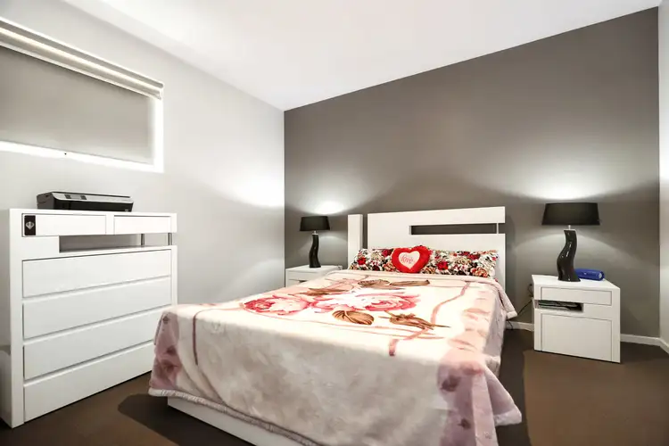 Fifth view of Homely house listing, 10 Lambourne Lane, Craigieburn VIC 3064