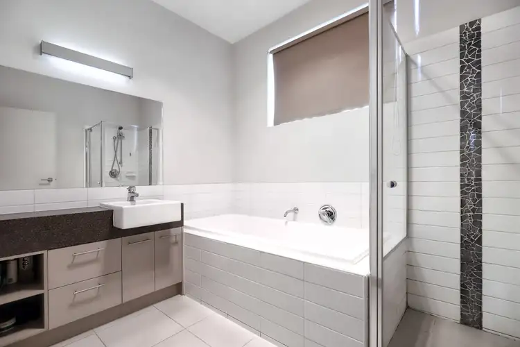 Sixth view of Homely house listing, 10 Lambourne Lane, Craigieburn VIC 3064
