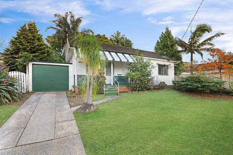 221 Brisbane Water Drive, Point Clare NSW 2250
