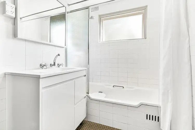 Sixth view of Homely apartment listing, 10/61 Avalon Parade, Avalon NSW 2107