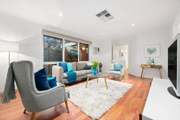 2/21-23 Outhwaite Avenue, Doncaster VIC 3108