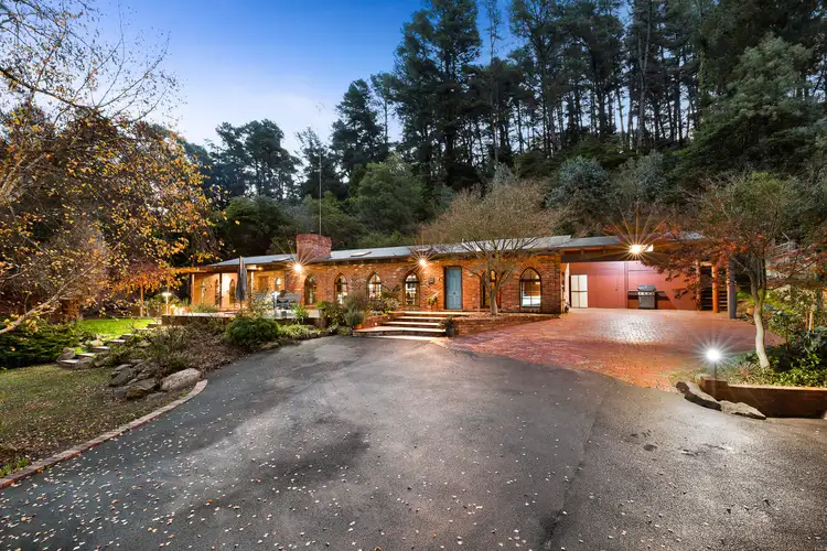 9-11 Curry Road, Park Orchards VIC 3114