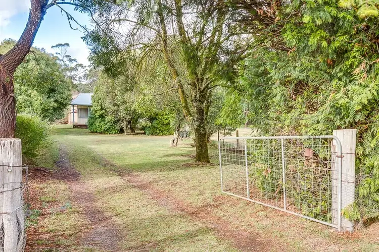 810 Greenhills Road, Blackwood VIC 3458