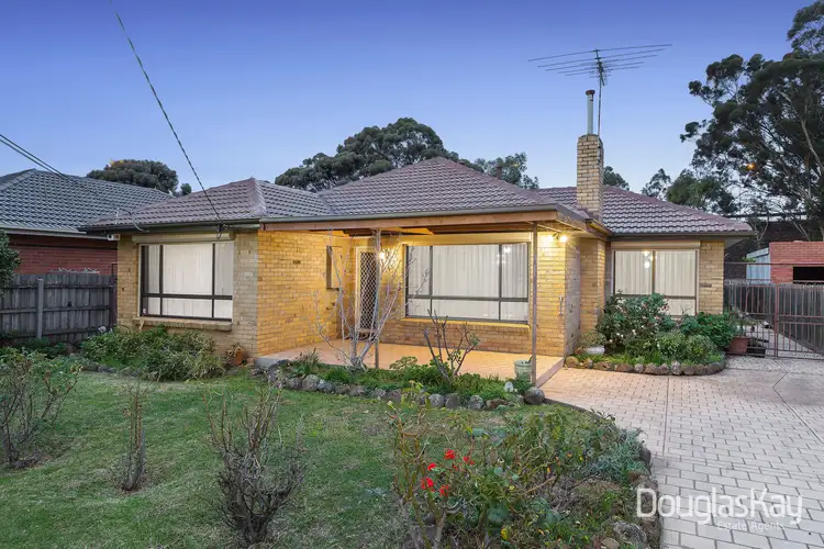 16 Mansfield Avenue, Sunshine North VIC 3020