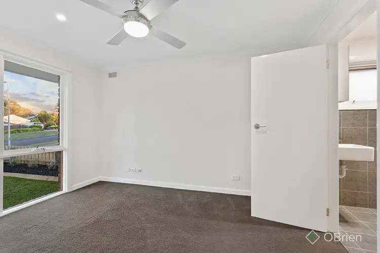 Fifth view of Homely house listing, 8 Meredith Court, Drouin VIC 3818