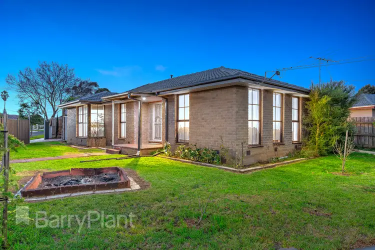 20 Larisa Road, St Albans VIC 3021
