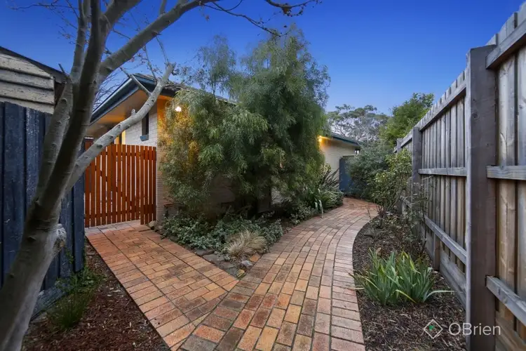 2/3 Afton Way, Aspendale VIC 3195