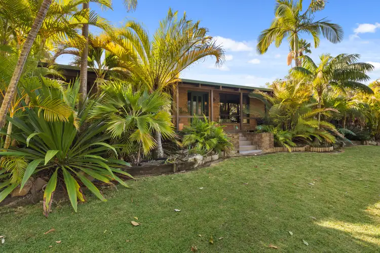 121 Lake Russell Drive, Emerald Beach NSW 2456