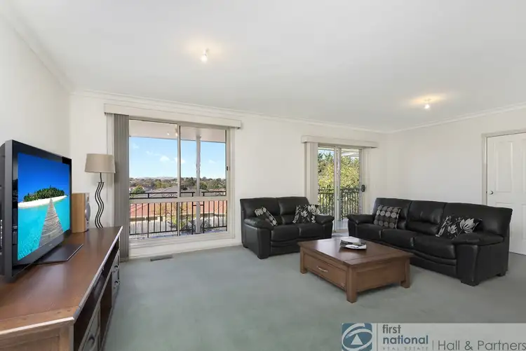 Second view of Homely house listing, 10 Daffodil Court, Endeavour Hills VIC 3802