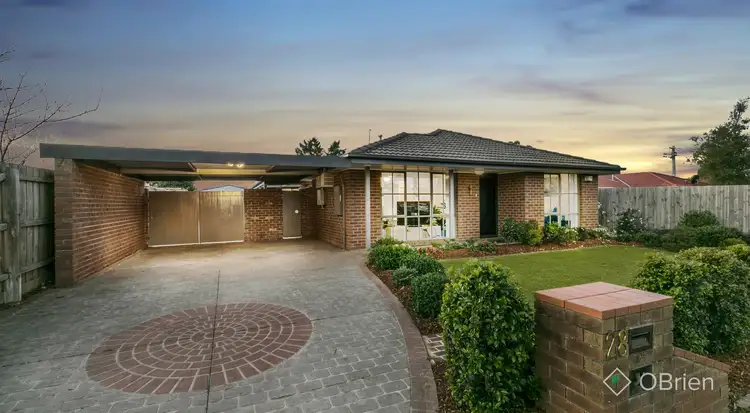 28 Barrington Drive, Pakenham VIC 3810