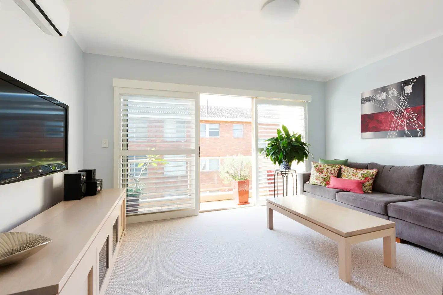 Main view of Homely unit listing, 13/6-10 Boronia Street, Dee Why NSW 2099
