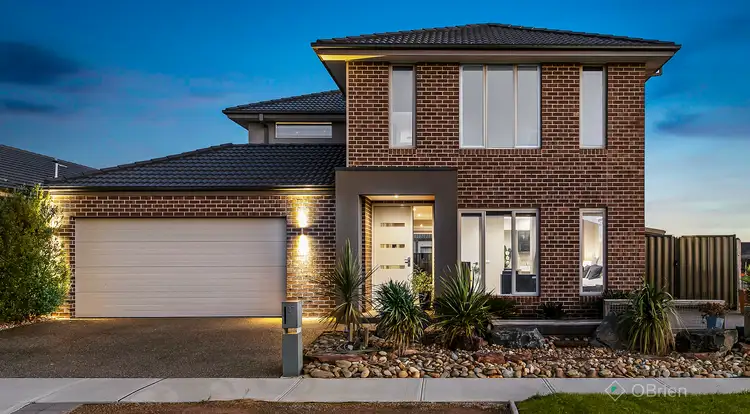 27 Mill Circuit, Clyde North VIC 3978