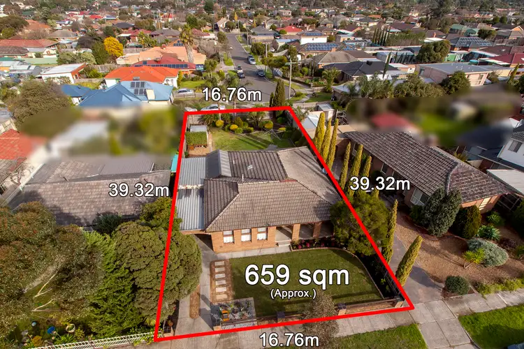 7 Beacon Hills Crescent, Craigieburn VIC 3064