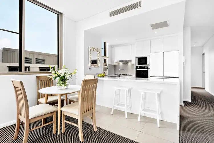 202/7 Mallard Lane, Warriewood NSW 2102