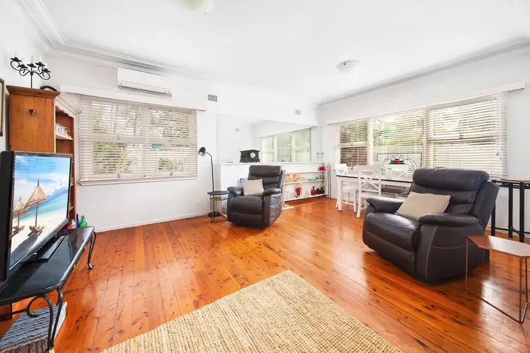 18 Snowden Avenue, Sylvania NSW 2224