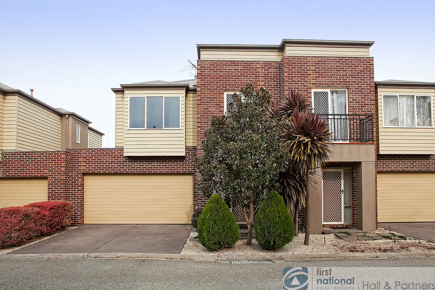 Main view of Homely townhouse listing, 5 Tilbavale Close, Hallam VIC 3803
