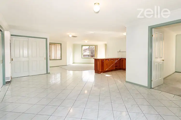 Fourth view of Homely unit listing, 1/438 Kotthoff Street, Lavington NSW 2641