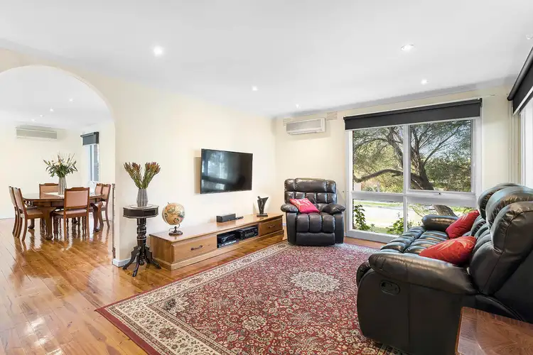 25 Knights Drive, Glen Waverley VIC 3150