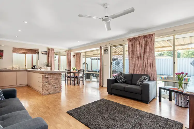 12 Raintree Rise, Marangaroo WA 6064