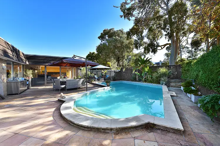 6 Trafford Court, Wheelers Hill VIC 3150